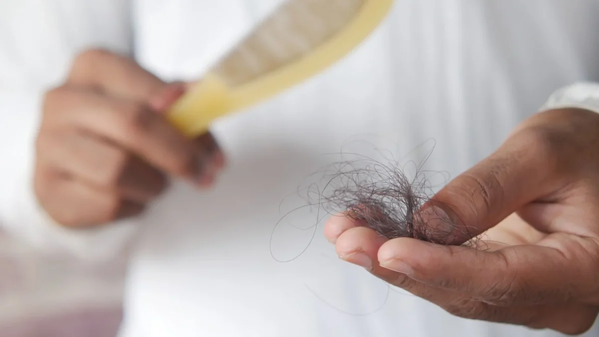 Cara Merawat Rambut Rontok Secara Efektif Agar Kembali Lebat
